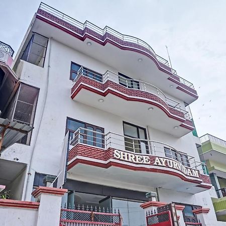 Oyo 7498 Hotel Aparajita Varanasi Exteriör bild